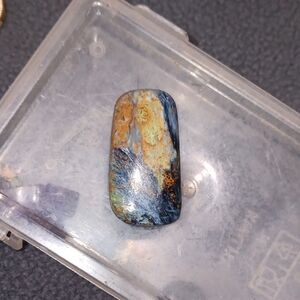 BLUE TIGERS EYE RUTILATED WITH SOLID GOLD